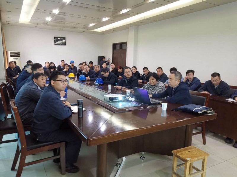 
				   
					學(xué)習固體廢物防治法、提高環(huán)境治理能力——黃河同力舉辦新版《固體廢物污染環(huán)境防治法》培訓(xùn)班
				 